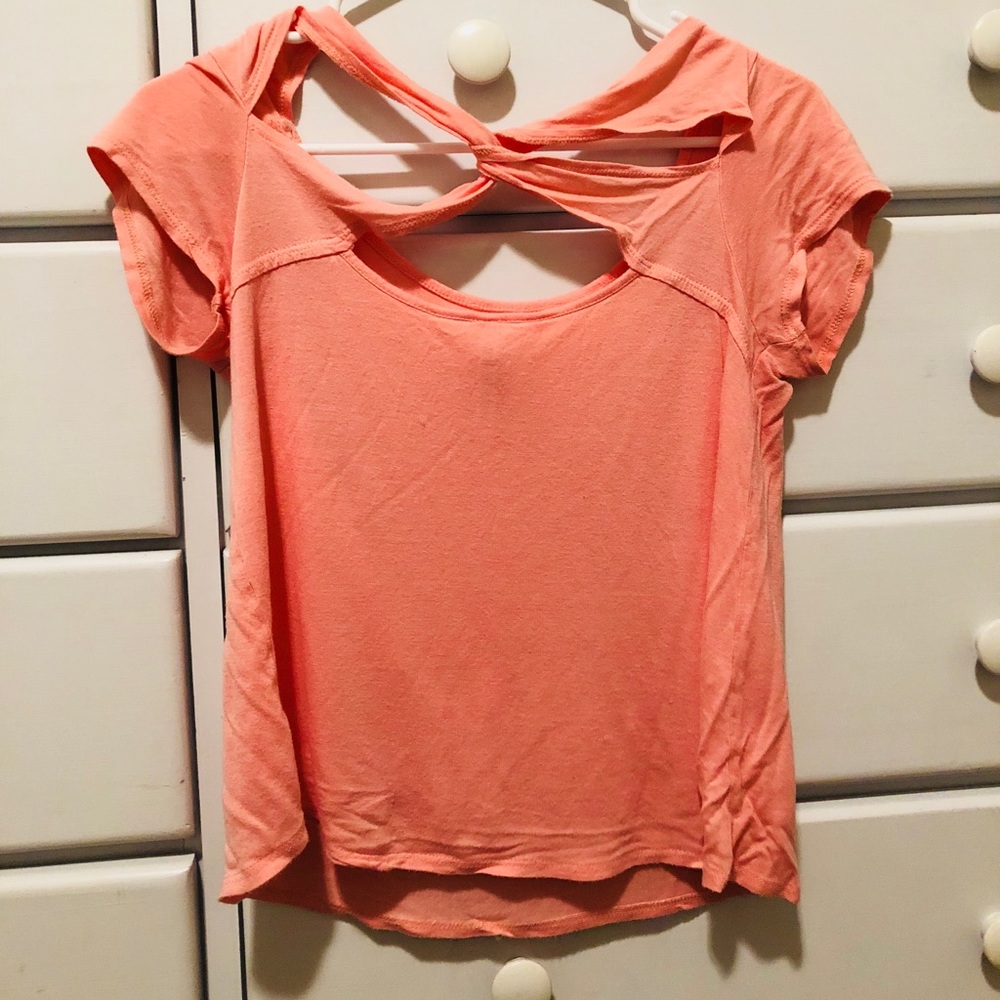 Coral decorative tee